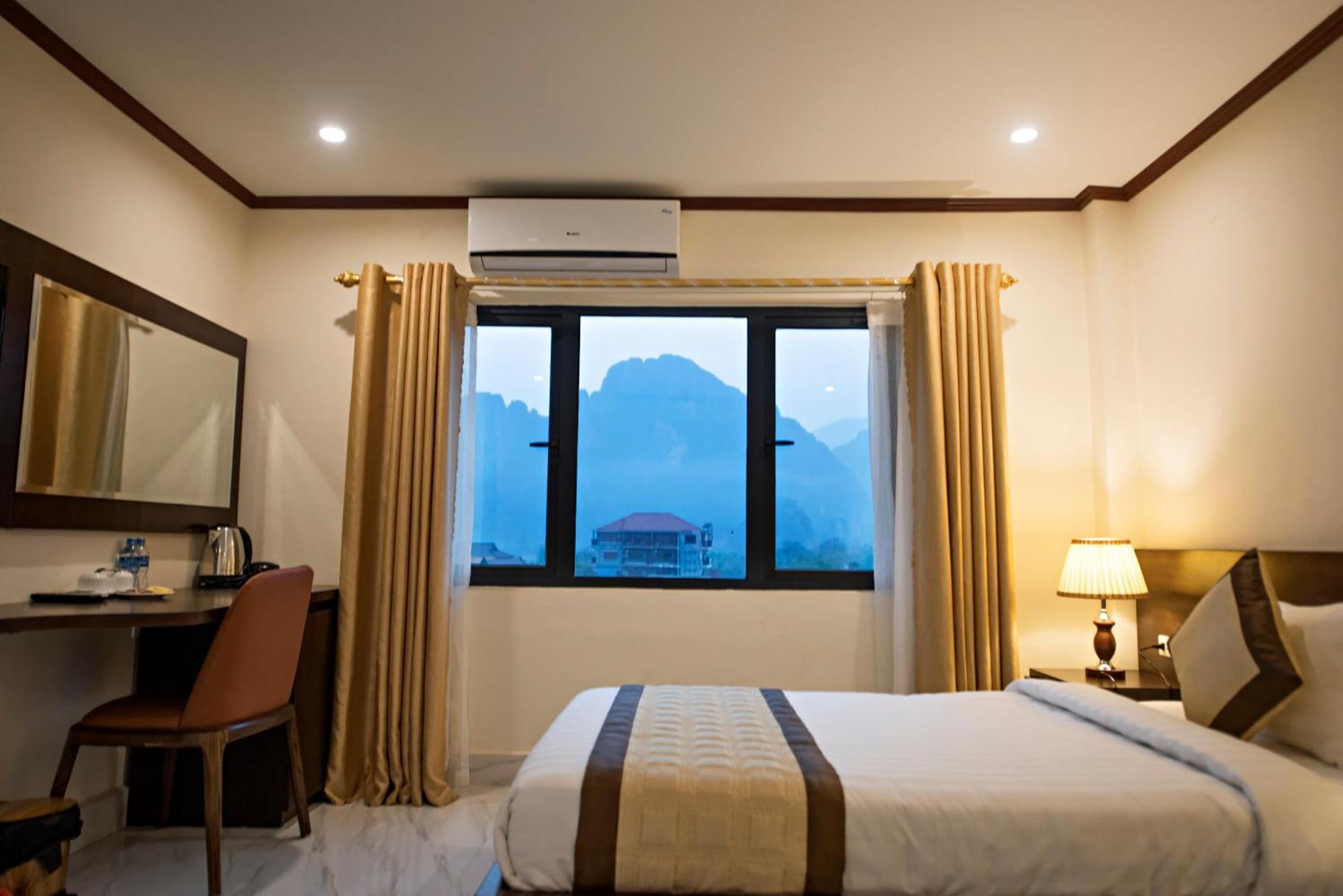 Premier Vang Vieng Hotel מראה חיצוני תמונה