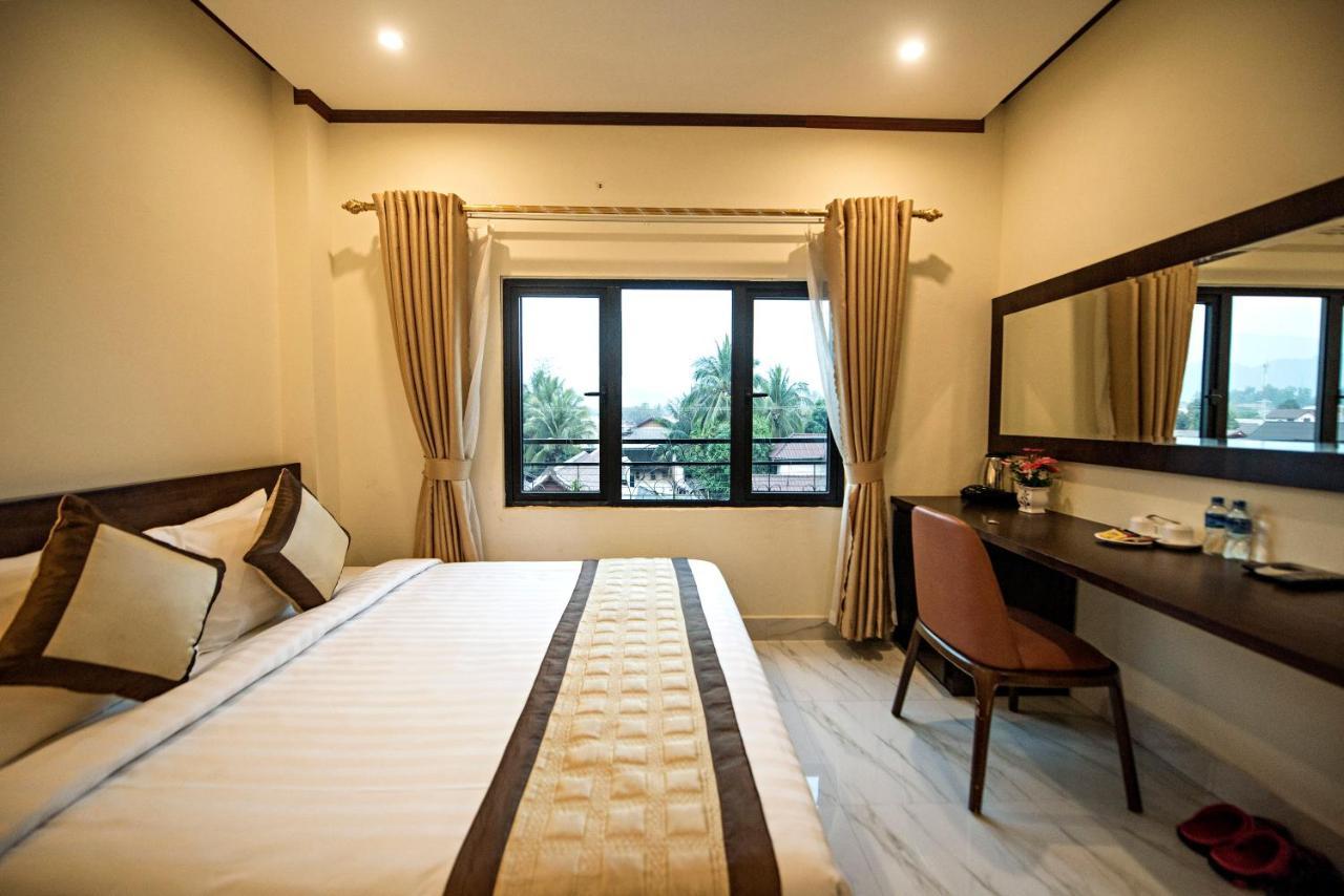 Premier Vang Vieng Hotel מראה חיצוני תמונה