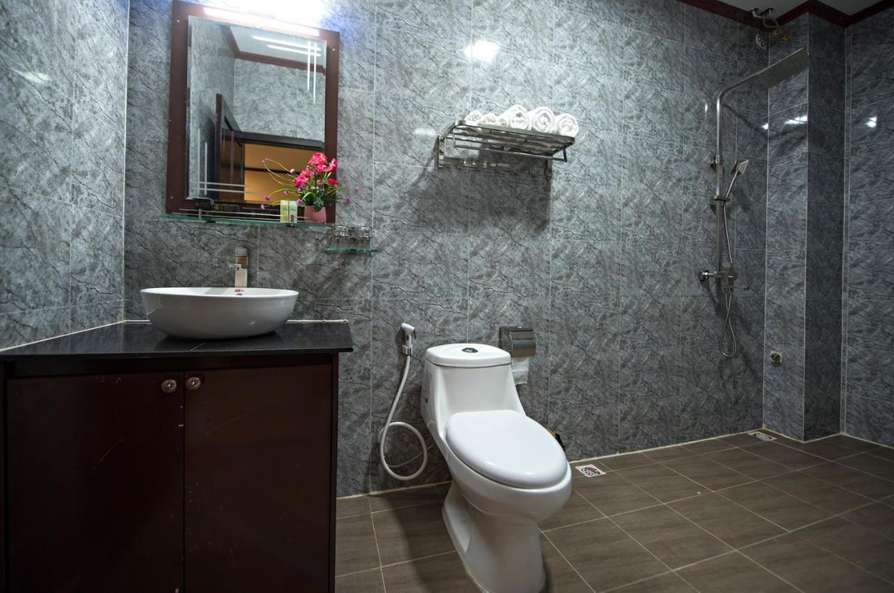 Premier Vang Vieng Hotel מראה חיצוני תמונה