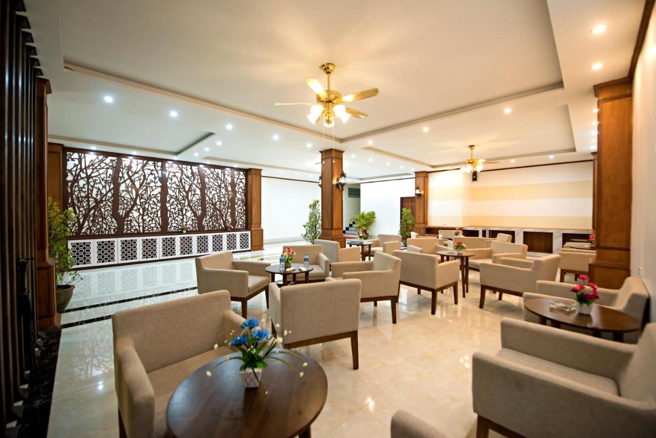Premier Vang Vieng Hotel מראה חיצוני תמונה
